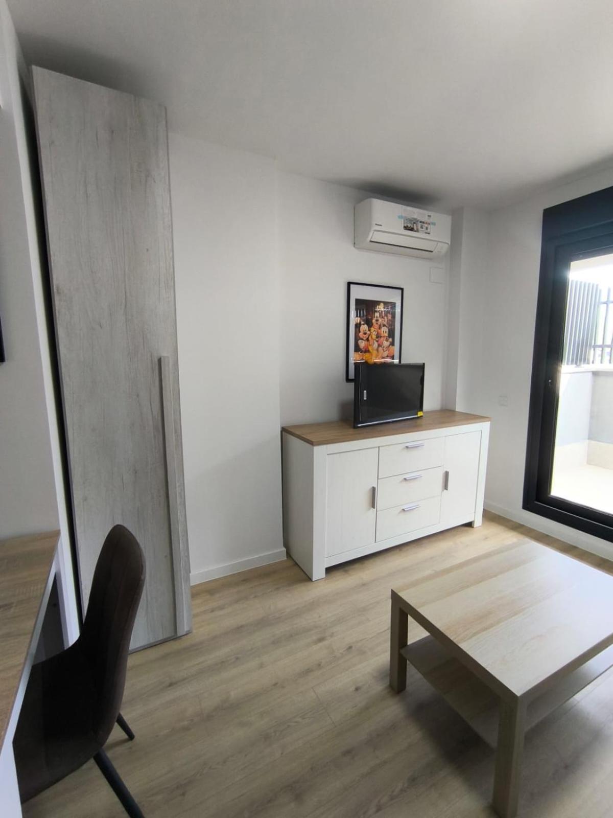 Estudios Homer Y Con Piscina Olimpica Climatizada, Exterior,gimnasio, Coworking, Netflix Y Wifi Gratis Appartement San Sebastián de los Reyes
